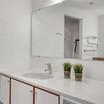 Ogoti - 500m From The Sea By Interhome
